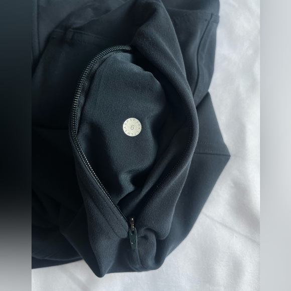 Lululemon Run Rulu Run Pant - Size 6 Nocturnal Teal - Picture 9 of 9